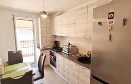 Apartament la cheie, 2 camere, decomandat, parcare, zona Florilor