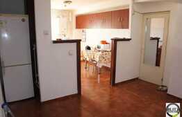 Inchiriere 4 camere, decomandat 100 mp utli! Zona strazii Scortarilor!