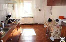 Inchiriere 4 camere, decomandat 100 mp utli! Zona strazii Scortarilor!