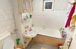 Apartament 3 camere, decomandat, 2 bai, zona strazii Fabricii