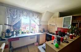 Apartament 3 camere, etaj intermediar, 74 mp, zona Florilor