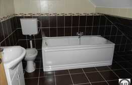 De vanzare, 3 camere semidecomandate, 90 mp plus 2 balcoane, zona Campului