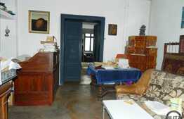 Apartament cu 2 camere, 95 mp la cateva minute de Piata Unirii