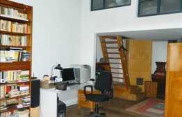 Apartament cu 2 camere, 95 mp la cateva minute de Piata Unirii