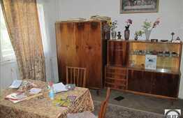 3 camere semidecomandate, 65 mp utili, imobil reabilitat termic, finisat clasic.