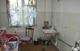 3 camere semidecomandate, 65 mp utili, imobil reabilitat termic, finisat clasic.