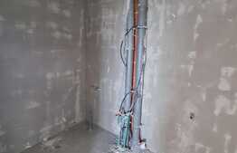 Apartament 3 camere, 67 mp, parcare, zona Teilor