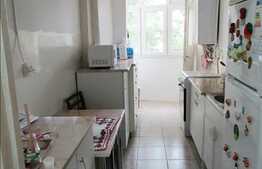 Vanzare apartament 3 camere, 52 mp, decomandat, zona strazii Mehedinti