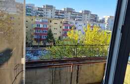 Apartament 3 camere, 66 mp, decomandat, 2 balcoane, zona Pietei Ion Mester