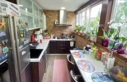 Casa moderna, finisaje de lux, 130mp utili, 250mp teren, cartier Bunloc, Sacele