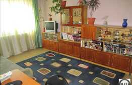 Apartament 3 camere de vanzare, decomandat, 65 mp utili, zona Cioplea, cu boxa