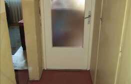 Apartament 3 camere de vanzare, decomandat, 65 mp utili, zona Cioplea, cu boxa