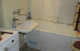 Apartament 3 camere de vanzare, decomandat, 65 mp utili, zona Cioplea, cu boxa