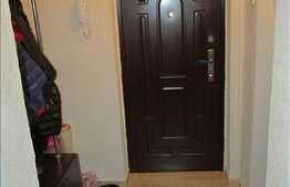 Vanzare apartament 3 camere, decomandat, 57 mp utili, zona Mehedinti, cu boxa