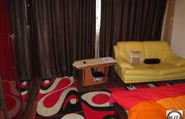 Vanzare apartament 3 camere, decomandat, 57 mp utili, zona Mehedinti, cu boxa