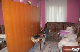 Vanzare apartament 3 camere, decomandat, 57 mp utili, zona Mehedinti, cu boxa