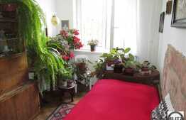 4 camere de vanzare, decomandat, 70 mp utili, zona Hotel Royal, etaj intermediar