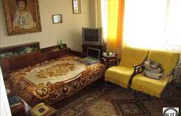 Apartament 2 camere de vanzare, 49 mp utili, zona Hotel Royal