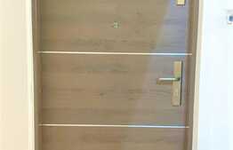 Apartament renovat, 3 camere, 2 bai, 65 mp, zona Calvaria 