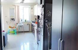 Apartament 3 camere, 59 mp, parcare, zona strazii Florilor