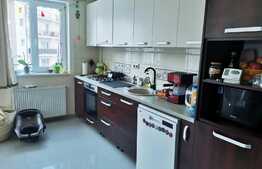 Apartament 3 camere, 59 mp, parcare, zona strazii Florilor