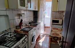 Apartament cu 2 camere decomandate, etaj intermediar, balcon, zona Minerva