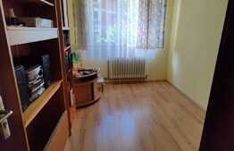 Apartament cu 2 camere decomandate, etaj intermediar, balcon, zona Minerva