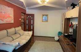 Apartament 3 camere, et 1, Racadau