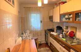 Apartament 3 camere, et 1, Racadau