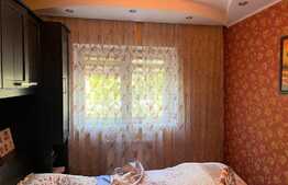 Apartament 3 camere, et 1, Racadau