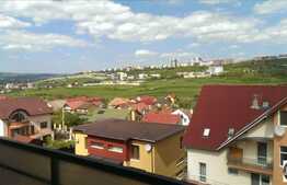 Vanzare 3 camere, 104 mp utili, zona Campului, 2 parcari incluse, cu panorama