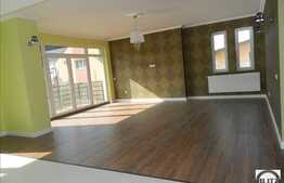 Vanzare 3 camere, 104 mp utili, zona Campului, 2 parcari incluse, cu panorama