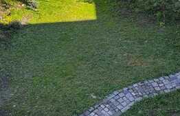 Apartament spatios, 2 camere, 90 mp, curte, zona Centrala