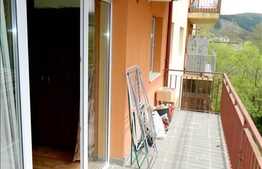 Vanzare 2 camere, 52 mp utili, zona Sf. Ioan, mobilat, cu garaj subteran