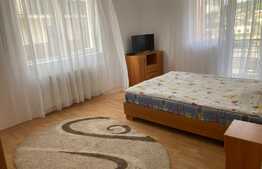 Garsoniera decomandata, 40 mp, parcare, zona Eroilor