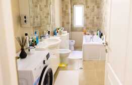 Oportunitate!!!!  Apartament modern de lux , 3 camere, 72 mp, parcare, zona Eroilor