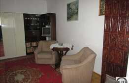 2 camere, 60 mp, imobil tip casa, zona Hotel Topaz