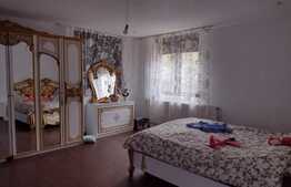 Casa 2 camere, 115 mp, teren 516 mp, parcare, Turda