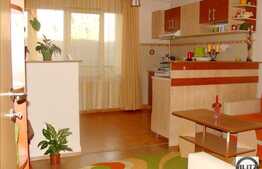 Vanzare apartament 3 camere, 72 mp, etaj intermediar, zona Panorama