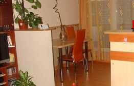 Vanzare apartament 3 camere, 72 mp, etaj intermediar, zona Panorama