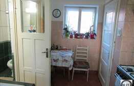 Vanzare apartament 2 camere, 70 mp, complet mobilat, zona centrala