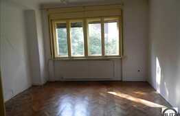 Apartament 3 camere, 85 mp utili, semidecomandat, cu gradina, loc parcare!