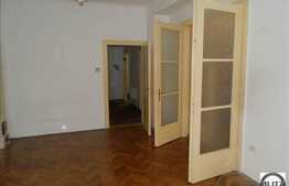 Apartament 3 camere, 85 mp utili, semidecomandat, cu gradina, loc parcare!