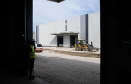 Hala 1000 mp,  spatiu industrial modern, Clasa A, cu autorizatie ISU, acces tir . Spatiu de birouri inclus 50 mp . 