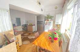 Casa de 200 mp utili si 1700 mp de teren in Sacele