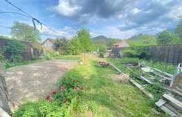 Casa de 200 mp utili si 1700 mp de teren in Sacele