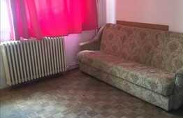 Vanzare apartament 3 camere, 60 mp, decomandat, zona strazii Bucuresti