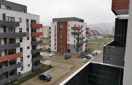 Apartament 2 camere, 58 mp, semidecomandat, zona Avantgarden