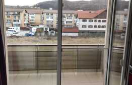 Apartament 3 camere, 62 mp, etaj intermediar, parcare, zona Eroilor