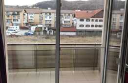 Apartament 3 camere, 62 mp, etaj intermediar, parcare, zona Eroilor